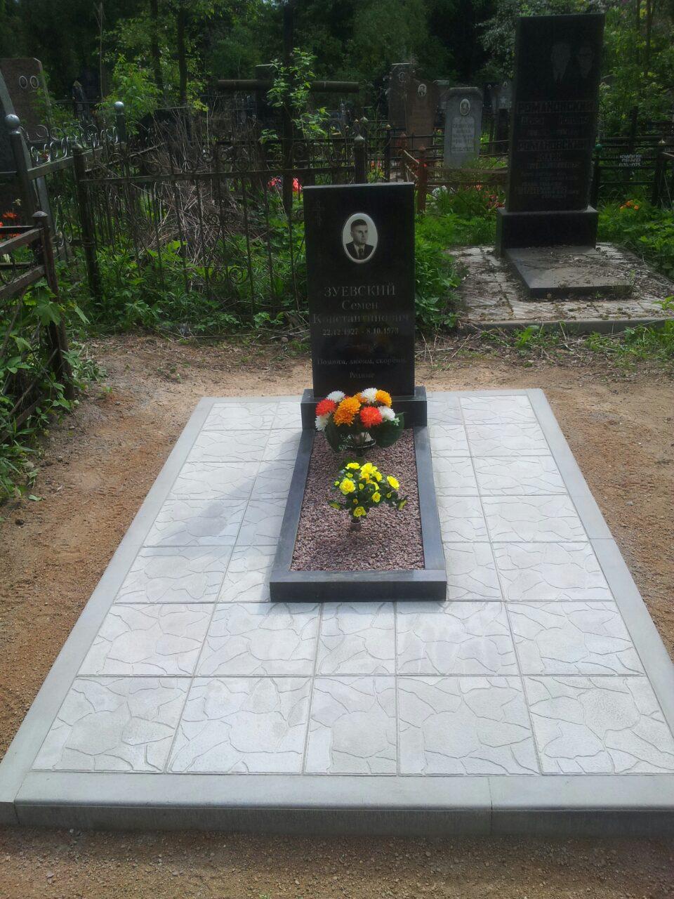 гранитные памятники надгробия