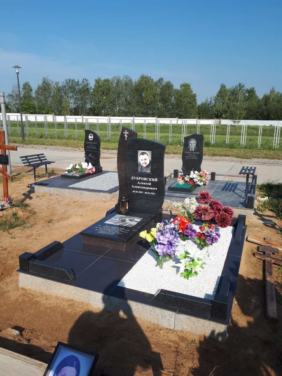 Благоустройство могил мест захоронений в Минске и Минской области